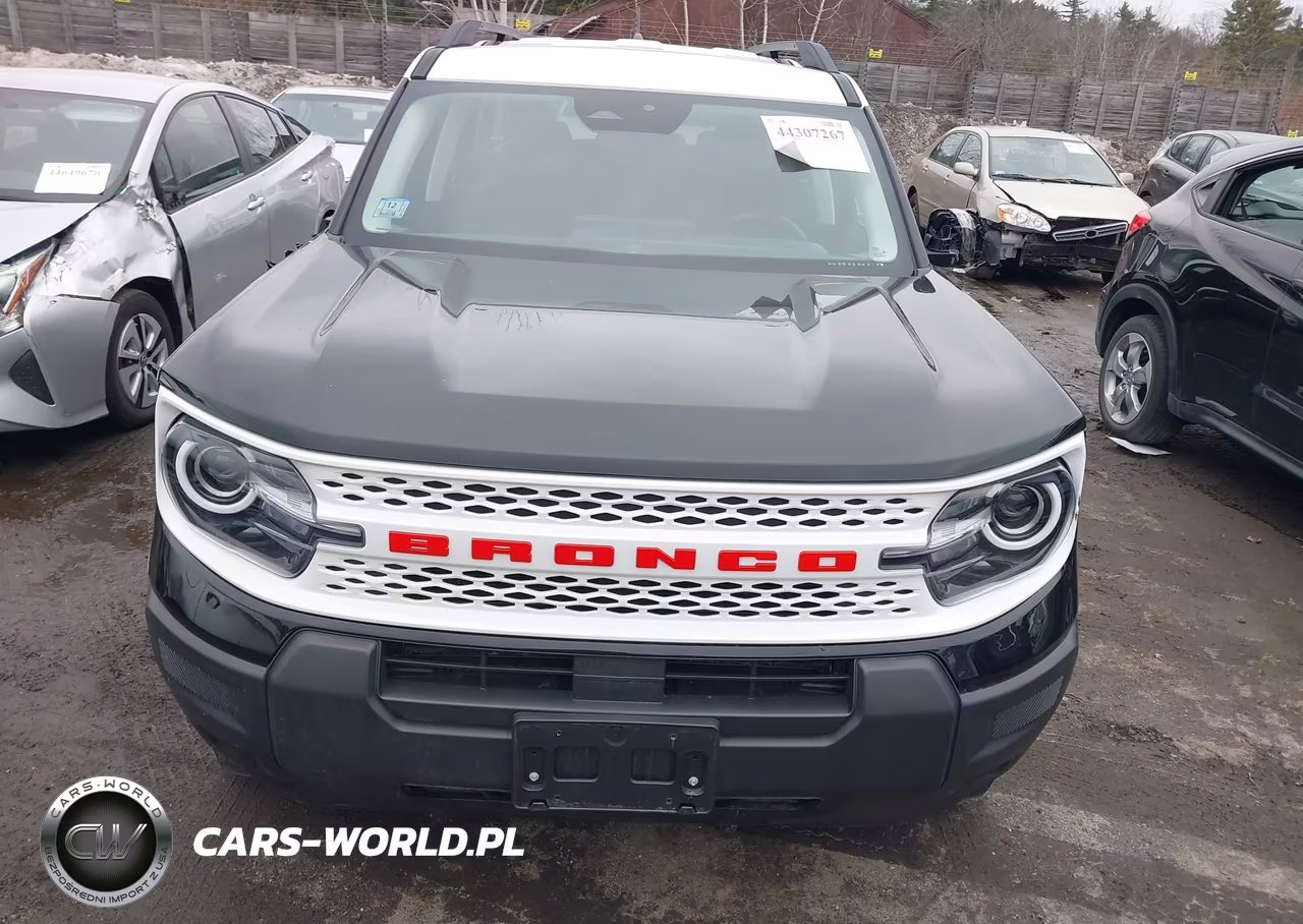 2025 Ford Bronco Sport Heritage VIN:3FMCR9GN7SRE21575 - 12