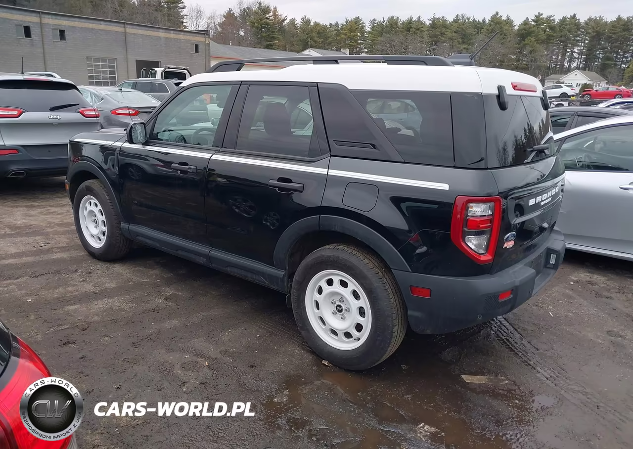2025 Ford Bronco Sport Heritage VIN:3FMCR9GN7SRE21575 - 3