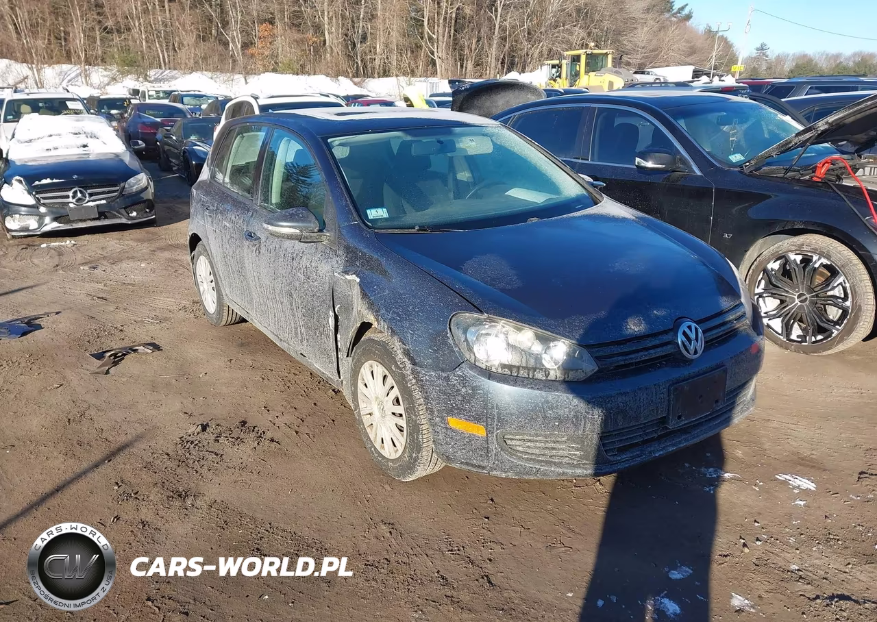 2010 Volkswagen Golf 4-Door