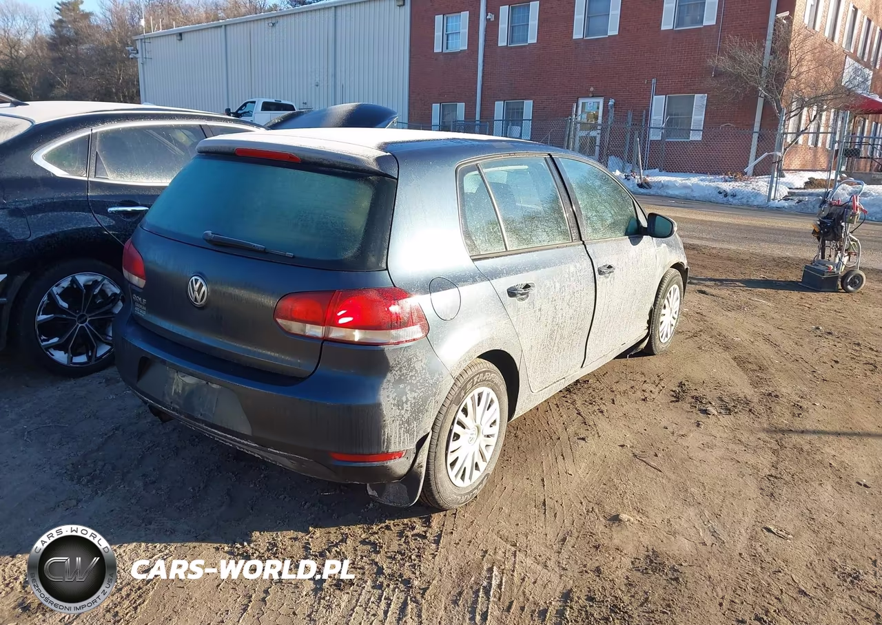2010 Volkswagen Golf 4-Door VIN:WVWDB7AJ7AW297584 - 4