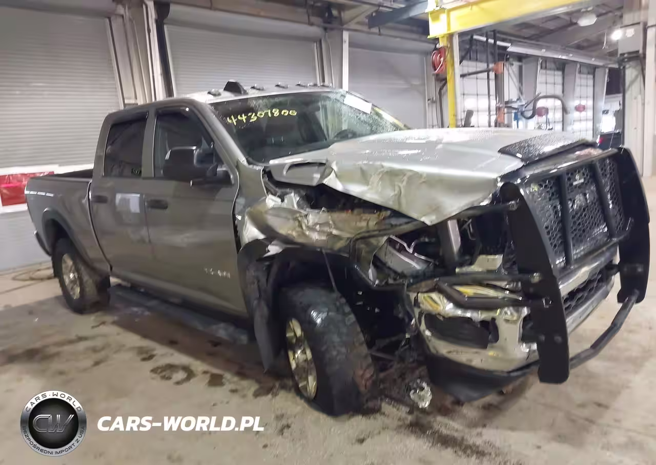 2022 Ram 3500 Tradesman 4X4 6'4 Box