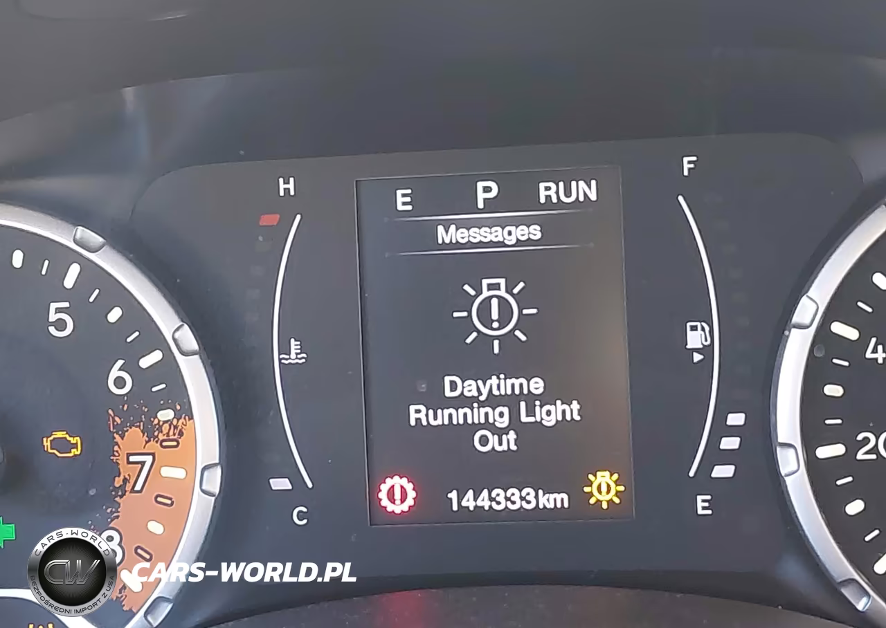 2018 Jeep Renegade Sport 4X4 VIN:ZACCJBAB9JPH07616 - 15