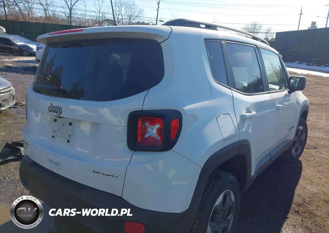 2018 Jeep Renegade Sport 4X4 VIN:ZACCJBAB9JPH07616 - 4
