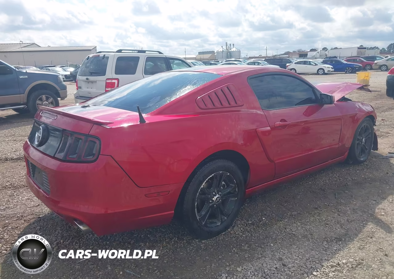 2013 Ford Mustang V6 Premium VIN:1ZVBP8AM8D5252511 - 4