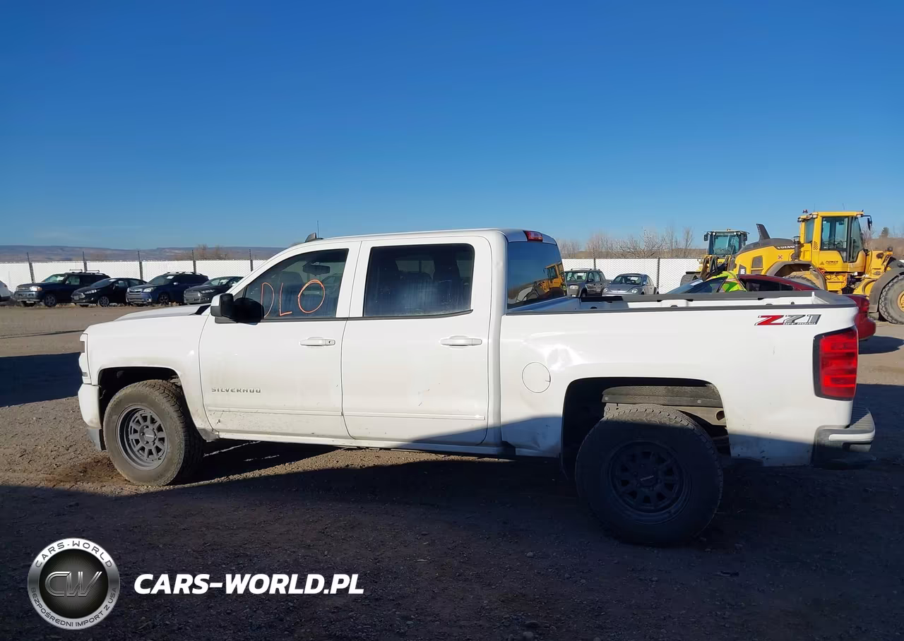 2018 Chevrolet Silverado 1500 2Lt VIN:3GCUKREC2JG352321 - 14