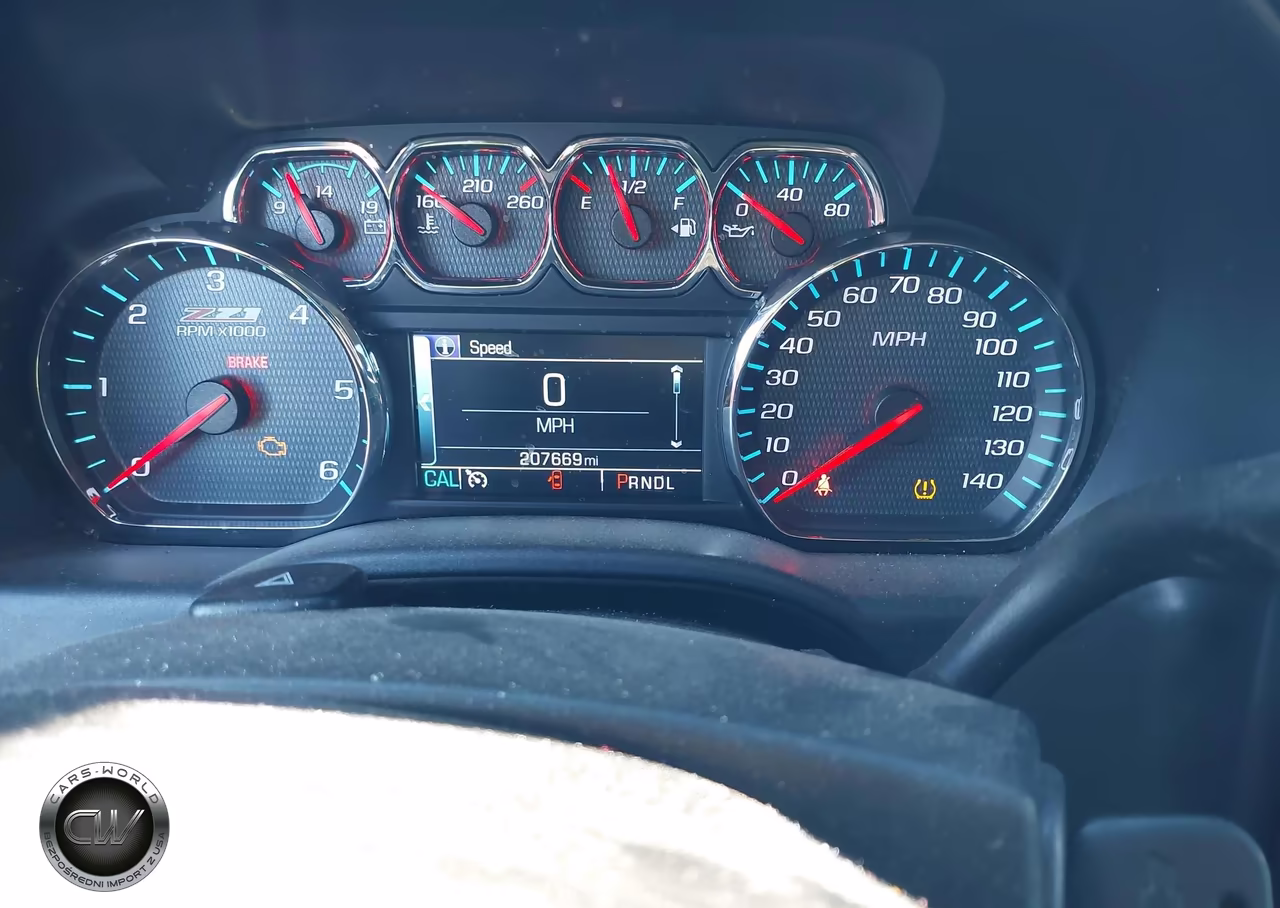 2018 Chevrolet Silverado 1500 2Lt VIN:3GCUKREC2JG352321 - 7
