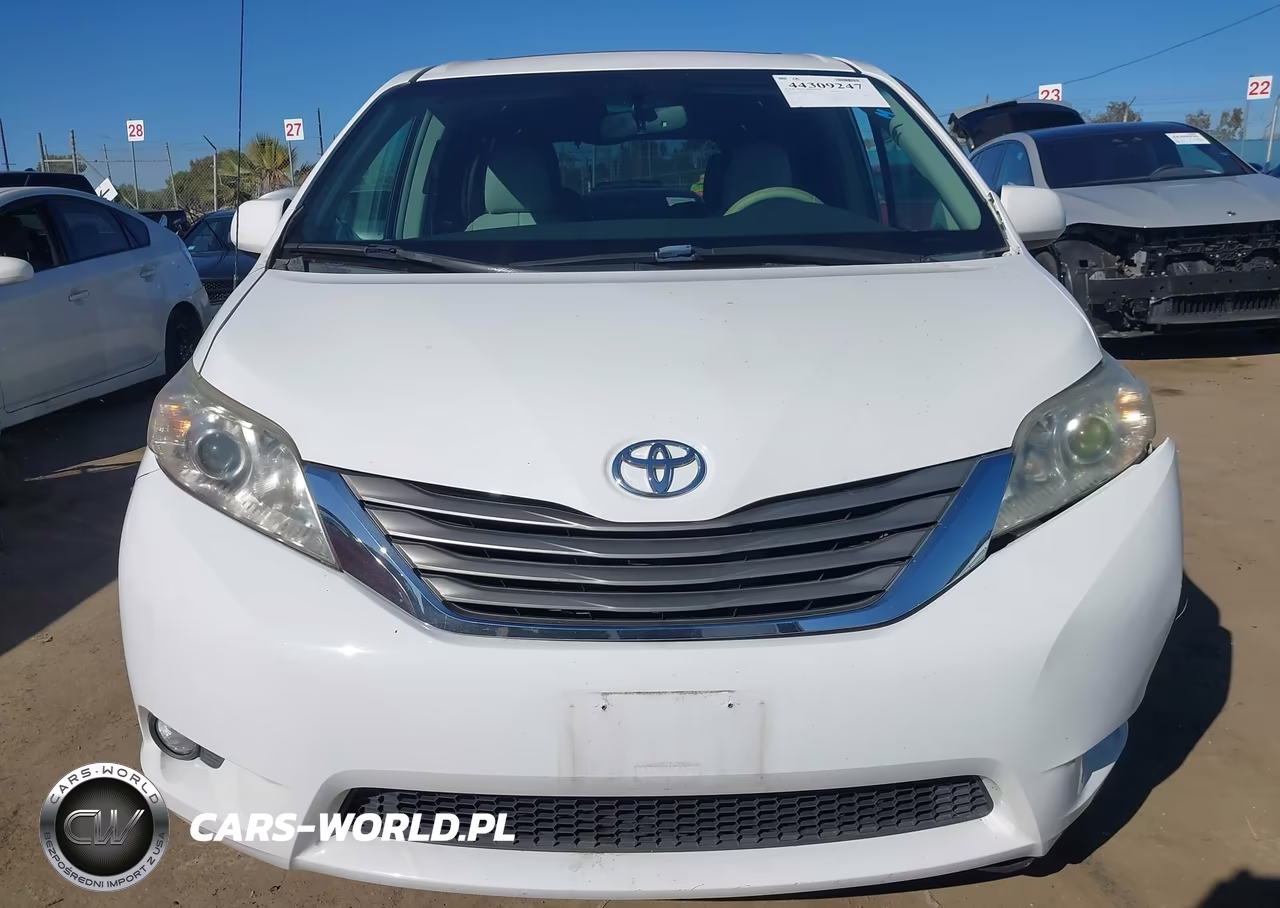 2013 Toyota Sienna Xle V6 8 Passenger VIN:5TDYK3DCXDS364741 - 12
