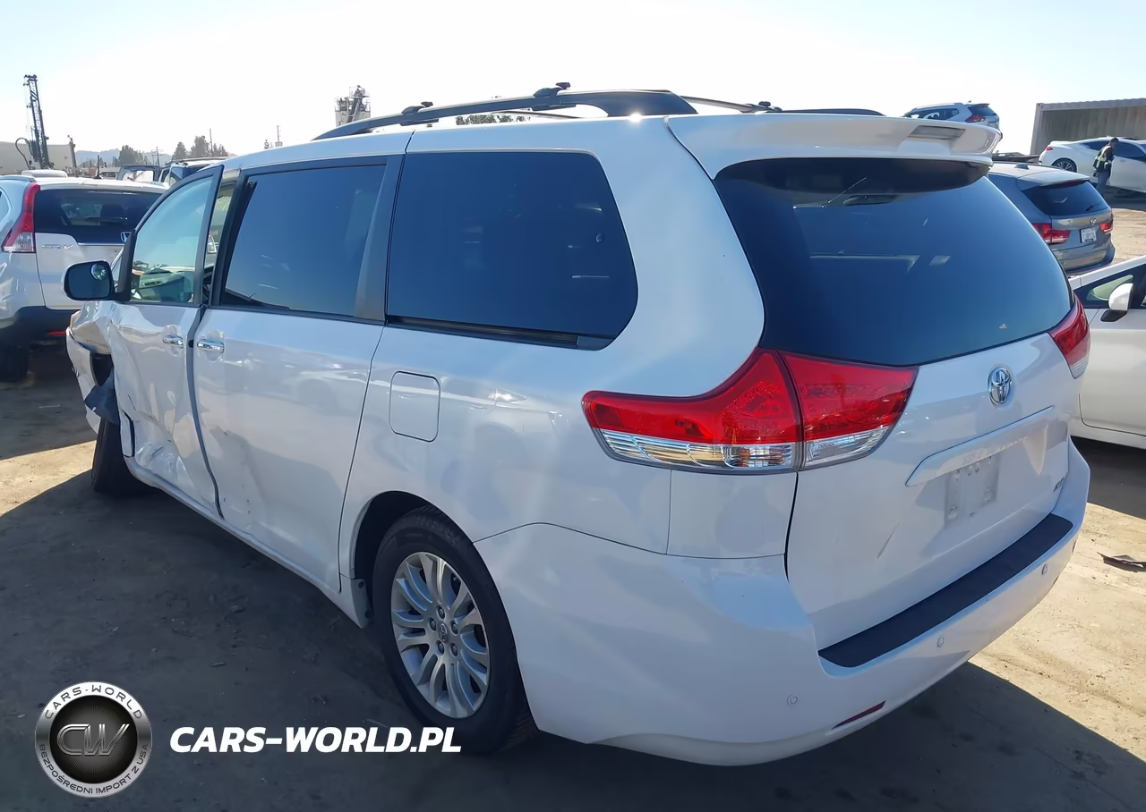 2013 Toyota Sienna Xle V6 8 Passenger VIN:5TDYK3DCXDS364741 - 3