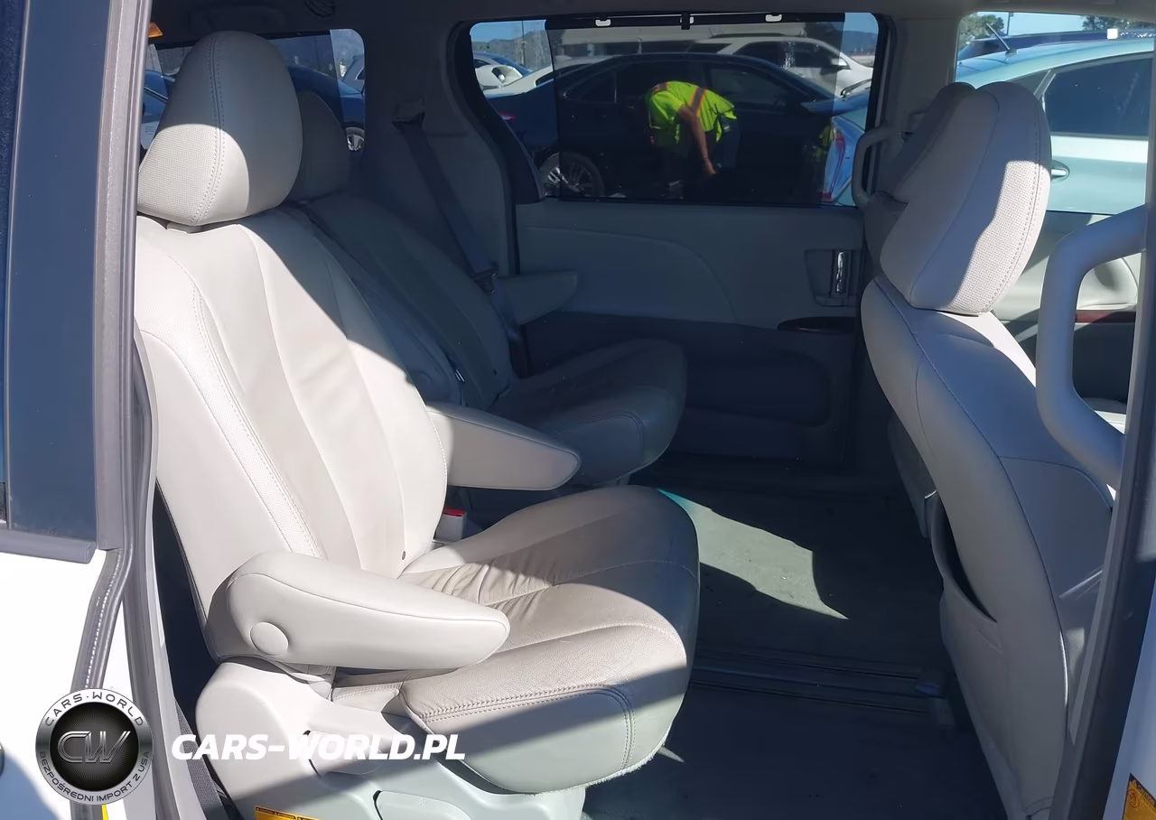 2013 Toyota Sienna Xle V6 8 Passenger VIN:5TDYK3DCXDS364741 - 8