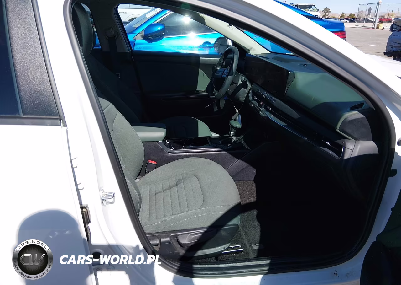 2025 Kia K4 Ex VIN:3KPFU4DE9SE040079 - 5