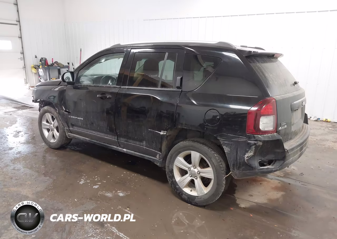 2017 Jeep Compass Latitude 4X4 VIN:1C4NJDEB0HD106439 - 3