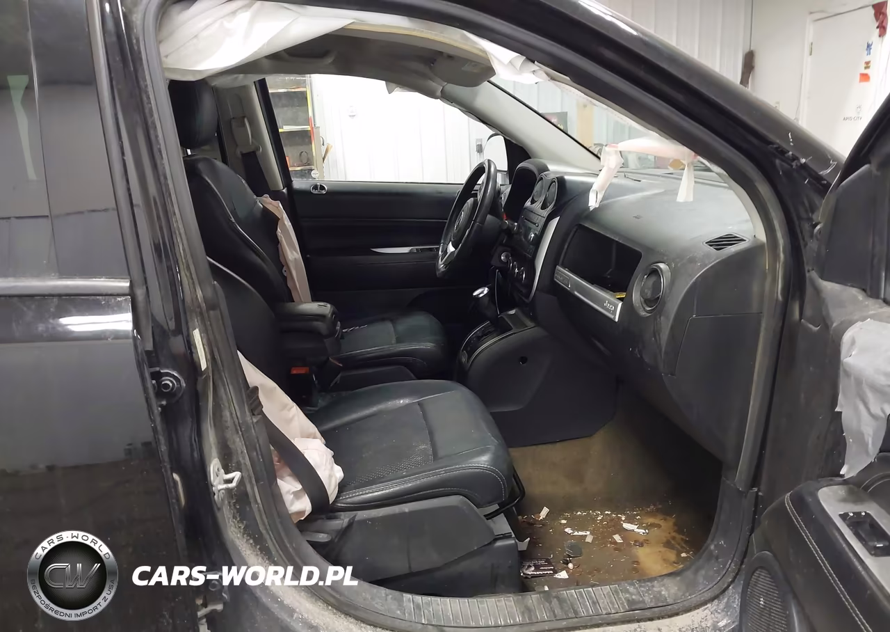 2017 Jeep Compass Latitude 4X4 VIN:1C4NJDEB0HD106439 - 5