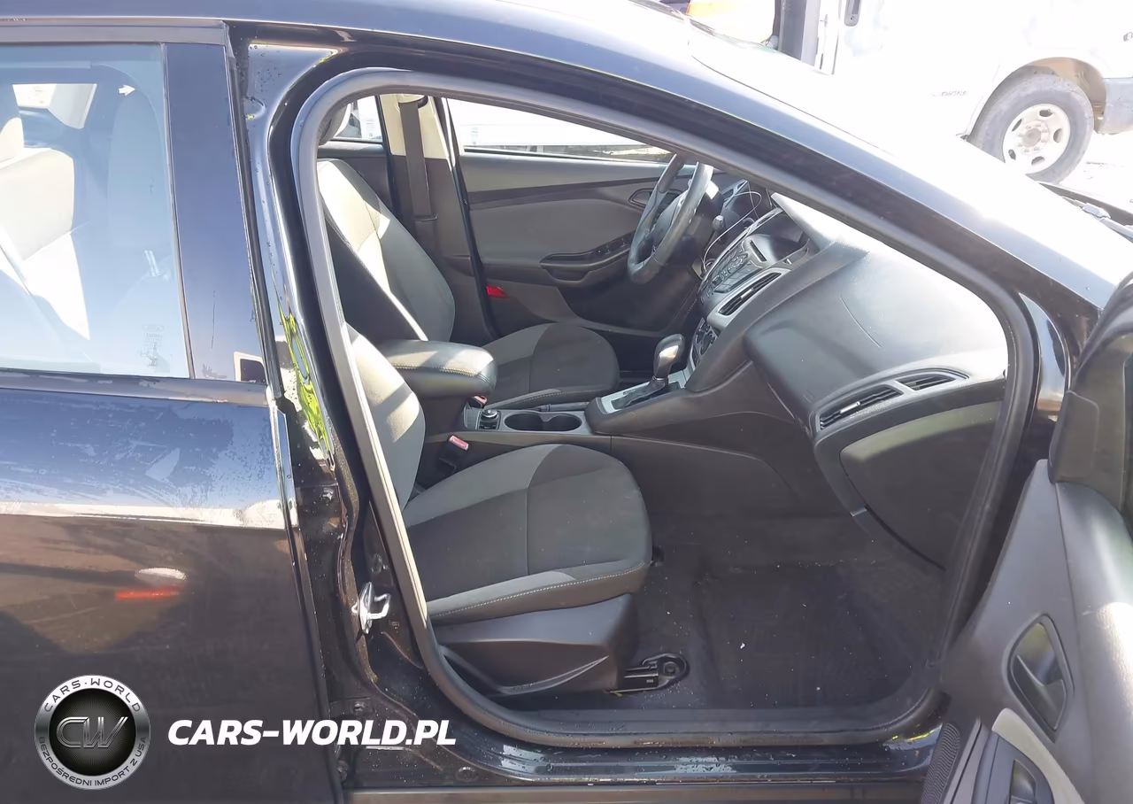 2012 Ford Focus Se VIN:1FAHP3F25CL405305 - 5