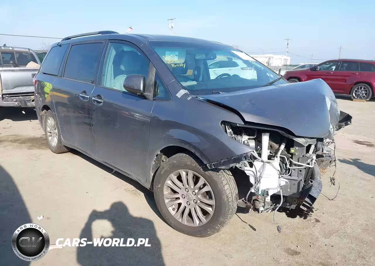 2015 Toyota Sienna Xle 8 Passenger