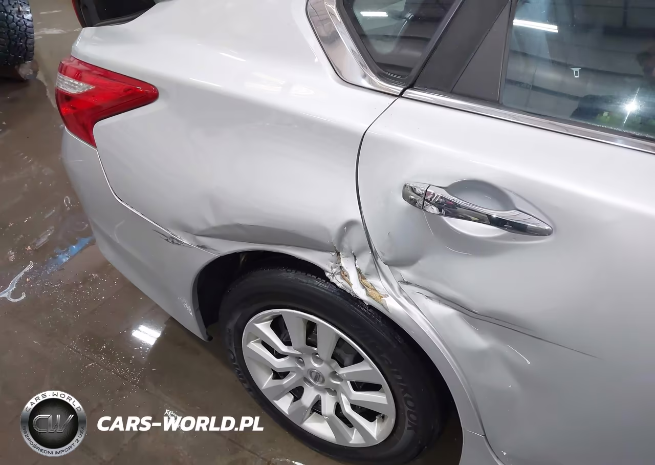 2017 Nissan Altima 2.5 S VIN:1N4AL3AP4HN338823 - 14