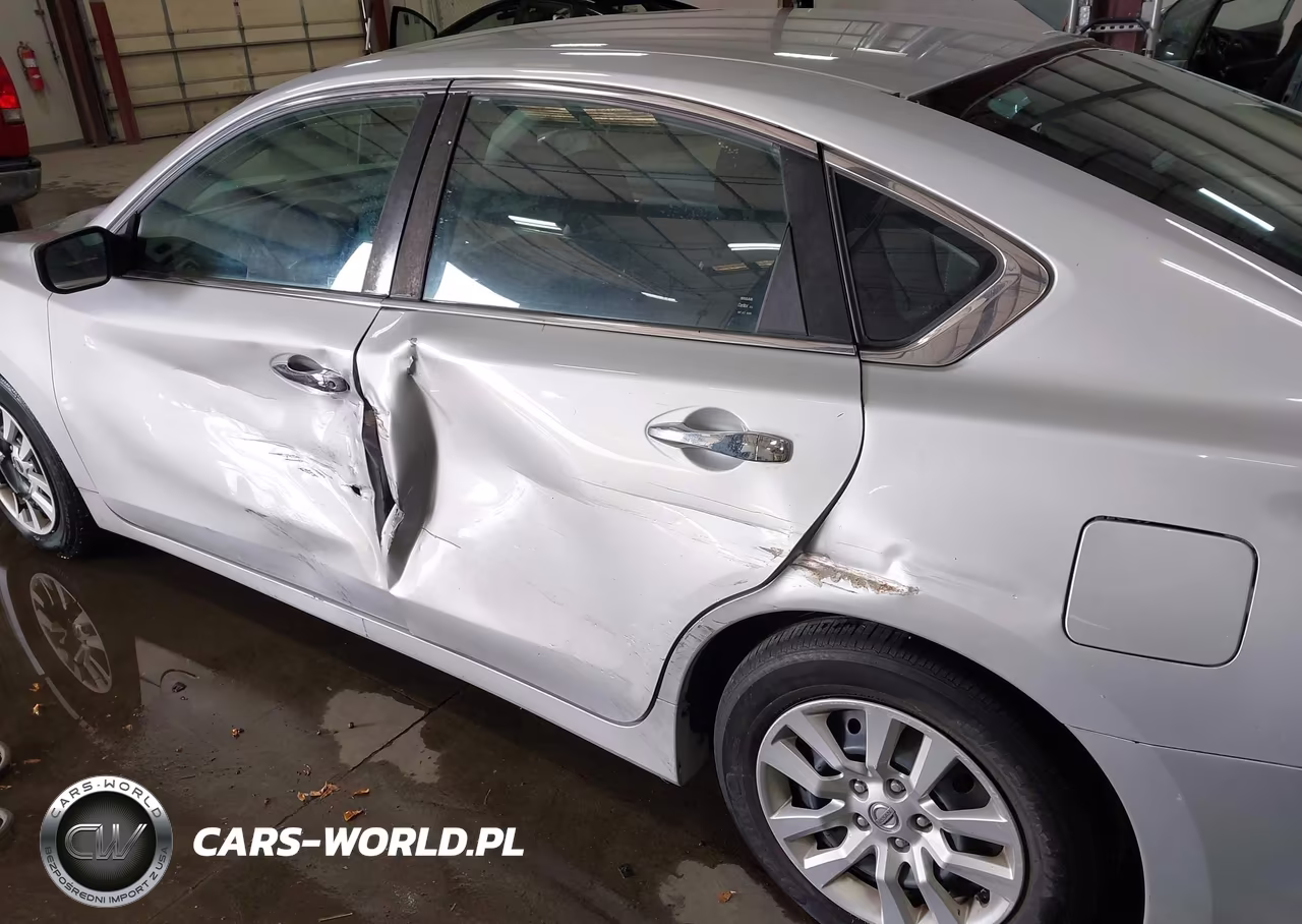 2017 Nissan Altima 2.5 S VIN:1N4AL3AP4HN338823 - 15