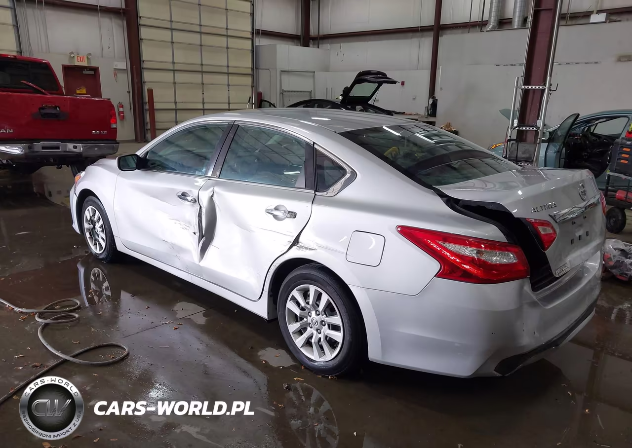 2017 Nissan Altima 2.5 S VIN:1N4AL3AP4HN338823 - 3