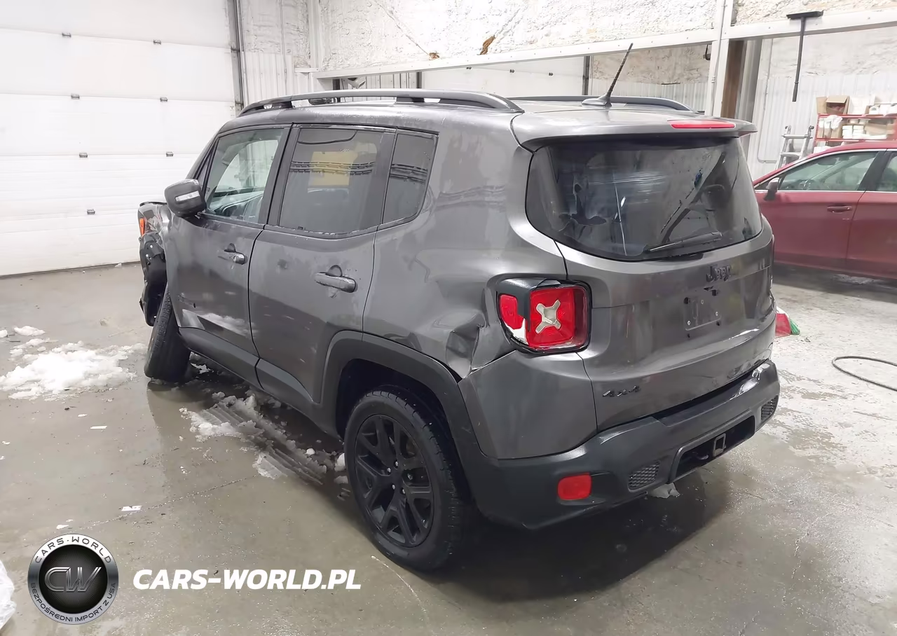 2017 Jeep Renegade Altitude 4X4 VIN:ZACCJBBB7HPG27806 - 3