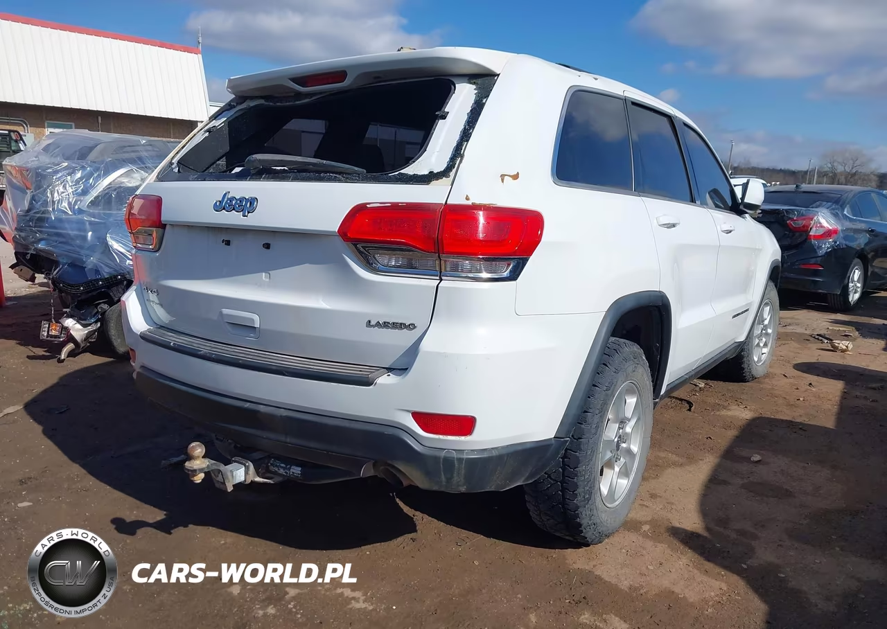 2016 Jeep Grand Cherokee Laredo VIN:1C4RJFAG5GC379704 - 4