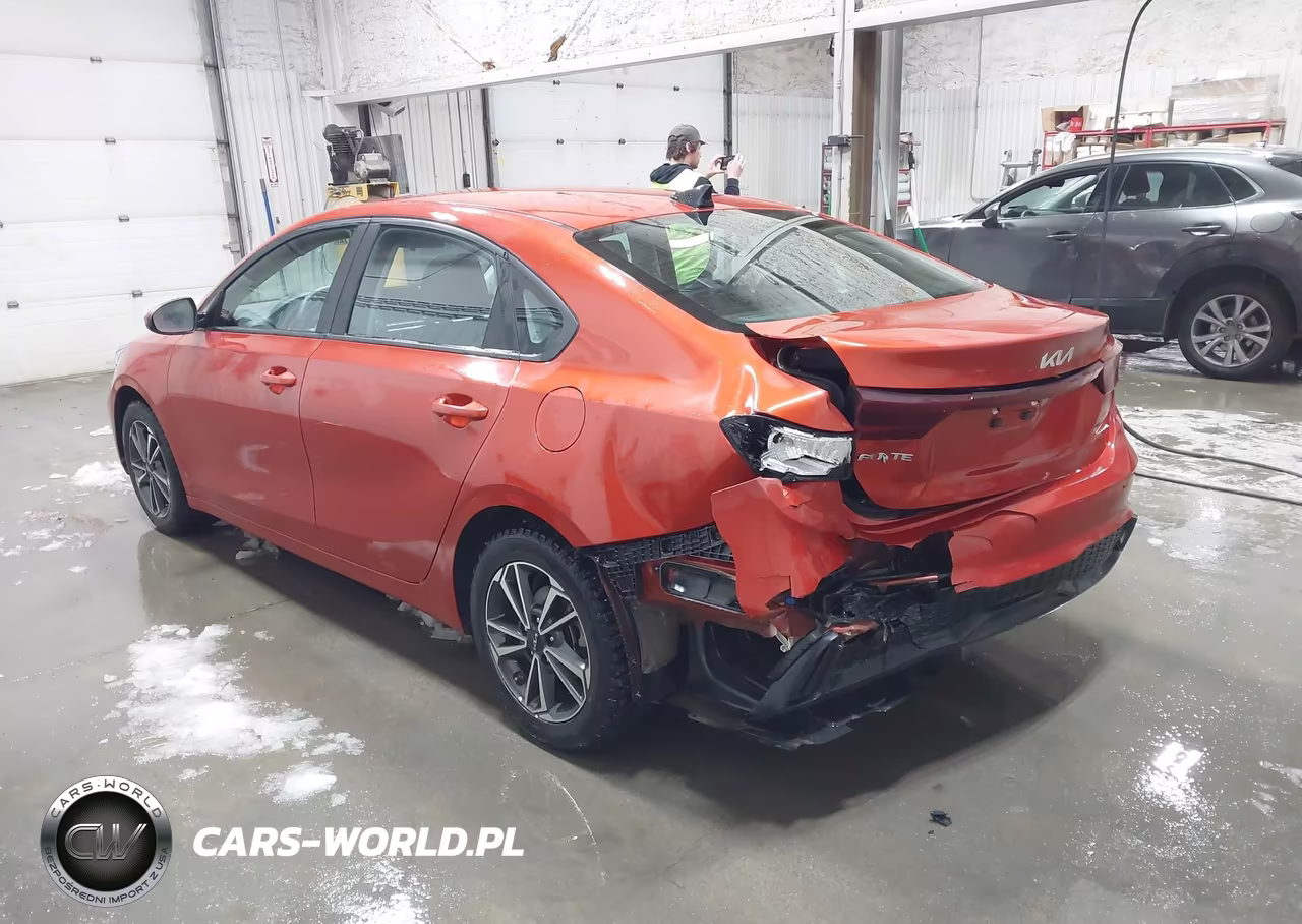 2023 Kia Forte Lxs VIN:3KPF24AD5PE609664 - 3