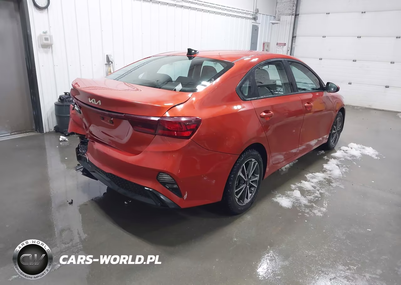 2023 Kia Forte Lxs VIN:3KPF24AD5PE609664 - 4