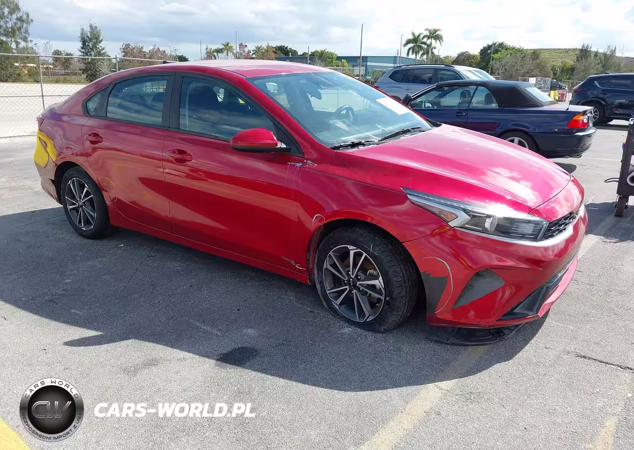 2023 Kia Forte Lxs