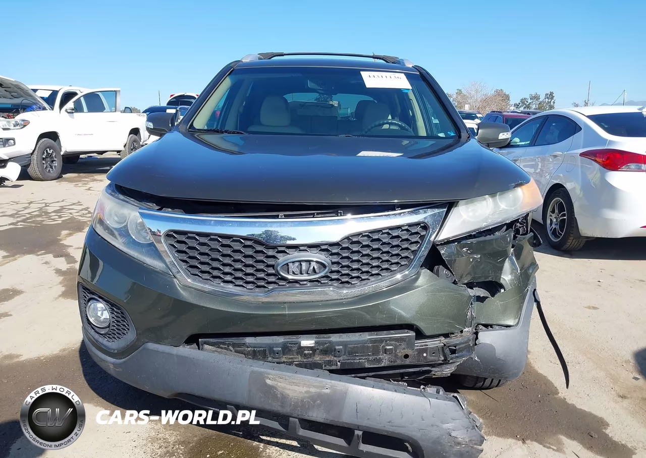 2012 Kia Sorento Lx VIN:5XYKT3A61CG215261 - 11