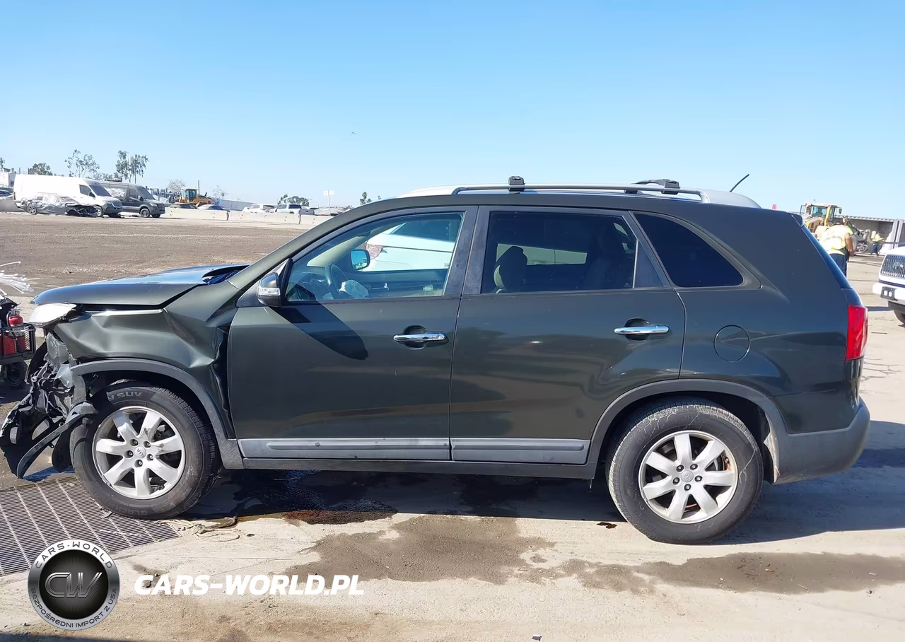 2012 Kia Sorento Lx VIN:5XYKT3A61CG215261 - 13