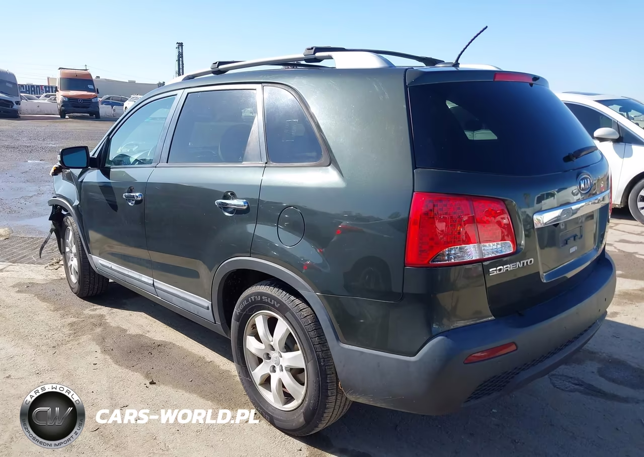 2012 Kia Sorento Lx VIN:5XYKT3A61CG215261 - 3