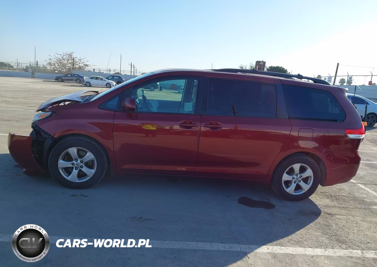 2012 Toyota Sienna Le V6 8 Passenger VIN:5TDKK3DCXCS274736 - 14