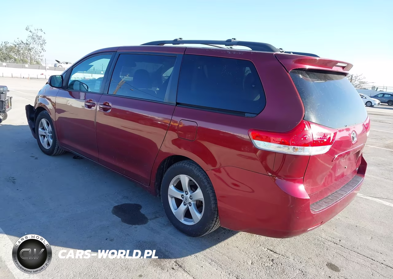 2012 Toyota Sienna Le V6 8 Passenger VIN:5TDKK3DCXCS274736 - 3