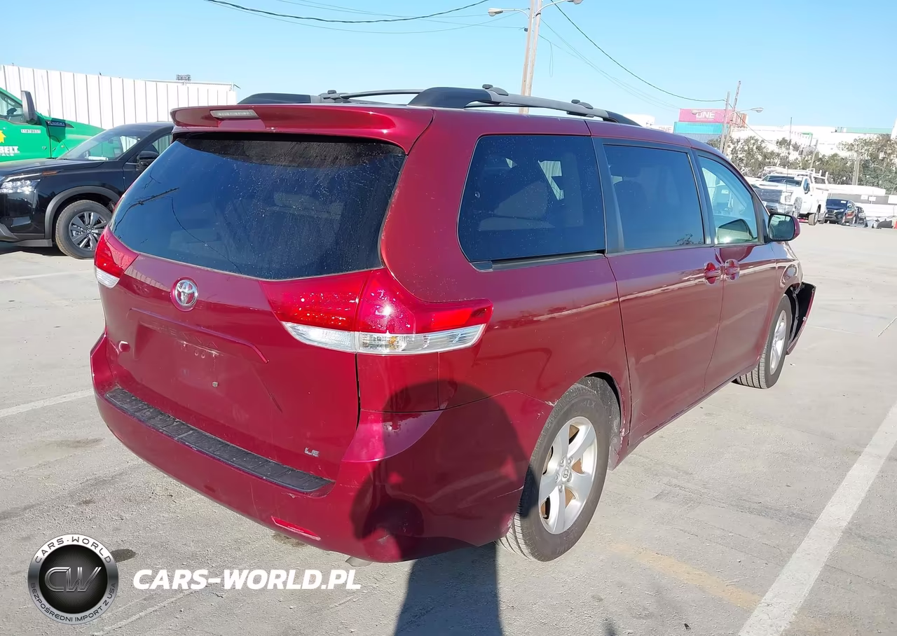 2012 Toyota Sienna Le V6 8 Passenger VIN:5TDKK3DCXCS274736 - 4