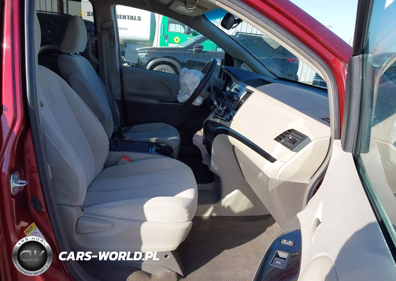 2012 Toyota Sienna Le V6 8 Passenger VIN:5TDKK3DCXCS274736 - 5