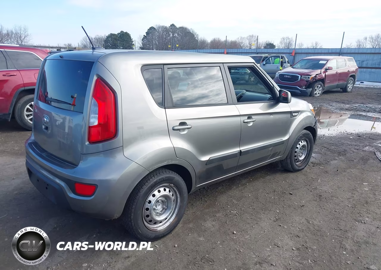 2013 Kia Soul VIN:KNDJT2A52D7627474 - 4