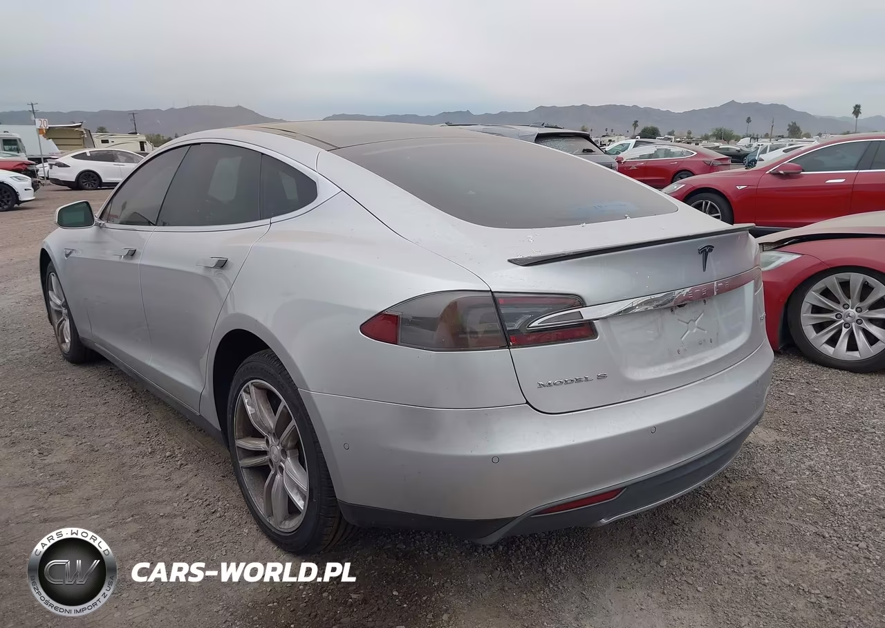2015 Tesla Model S 85D-P85D VIN:5YJSA1H45FF081140 - 3