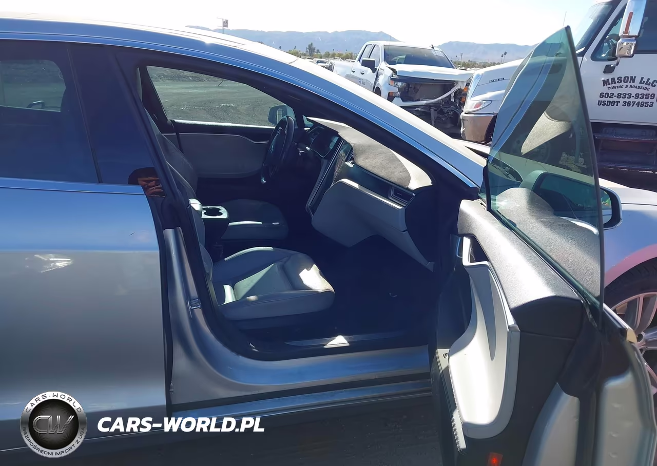 2015 Tesla Model S 85D-P85D VIN:5YJSA1H45FF081140 - 5