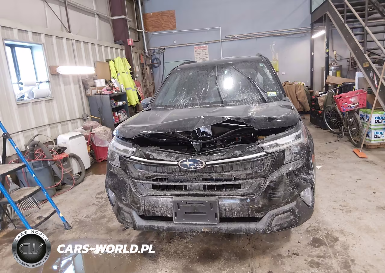 2025 Subaru Forester Touring Hybrid VIN:JF2SLSTD4SH453568 - 11
