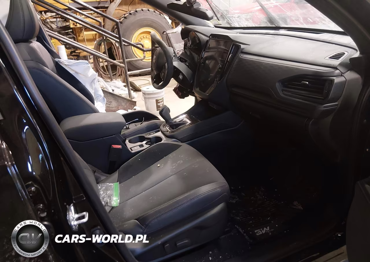 2025 Subaru Forester Touring Hybrid VIN:JF2SLSTD4SH453568 - 5