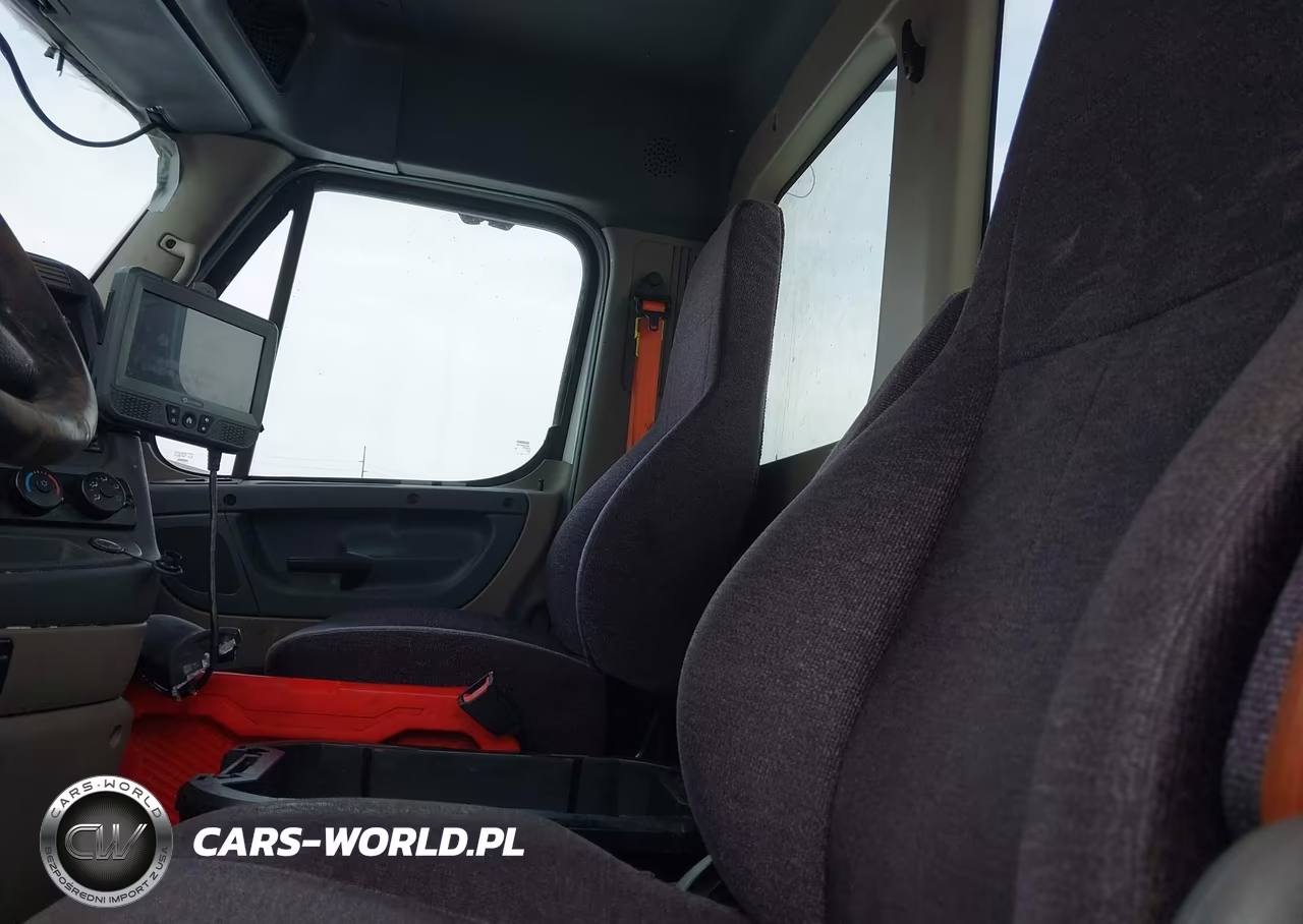 2019 Freightliner Cascadia 125 VIN:1FUJGEDV4KLKD4621 - 7