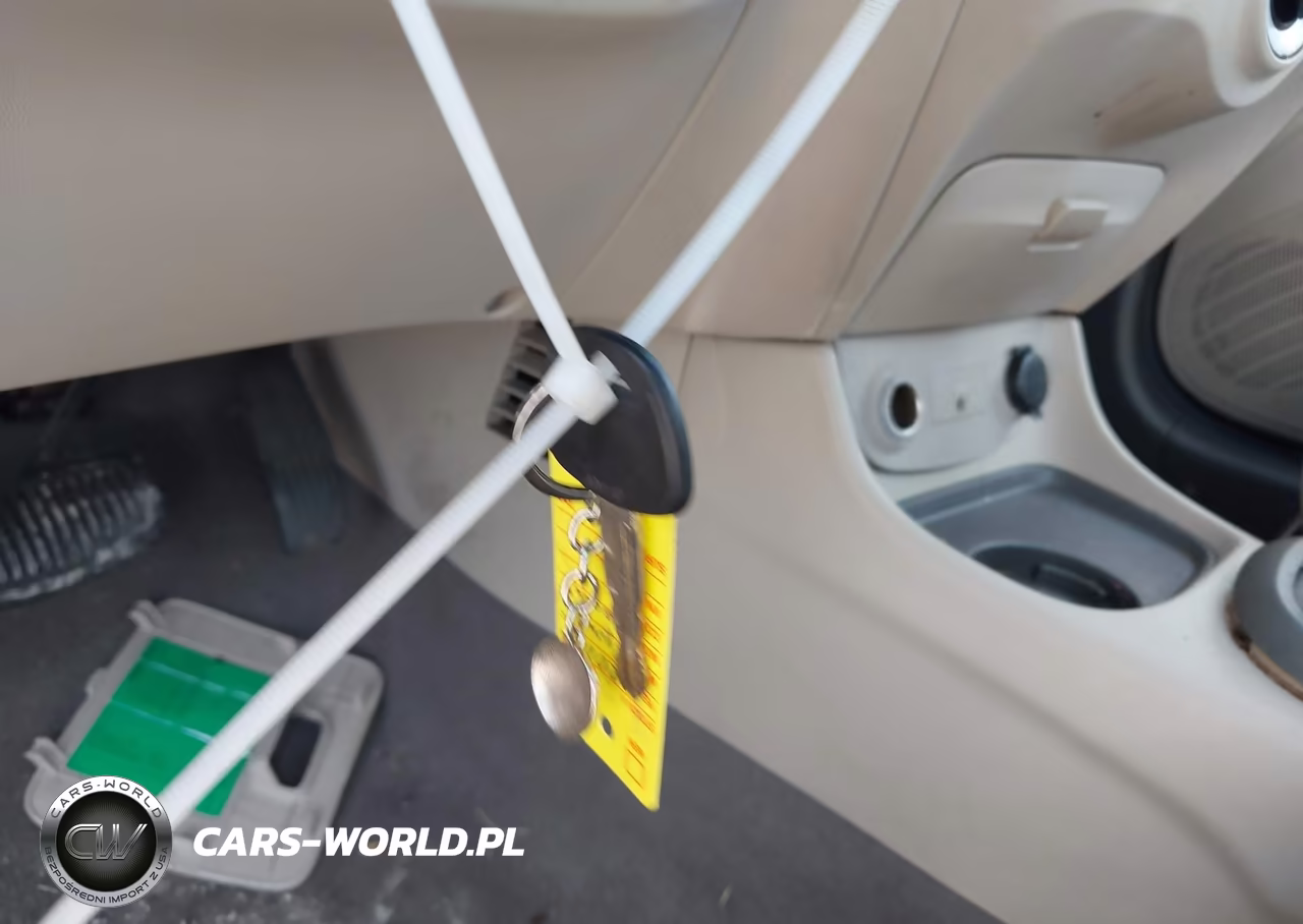2009 Hyundai Accent Gls VIN:KMHCN46C39U315075 - 11
