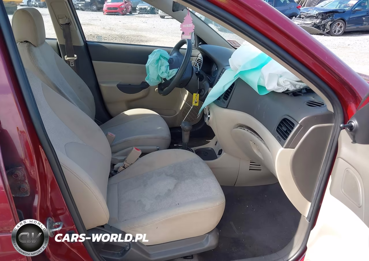 2009 Hyundai Accent Gls VIN:KMHCN46C39U315075 - 5