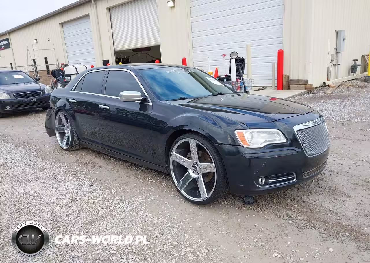 2013 Chrysler 300C John Varvatos Luxury Edition