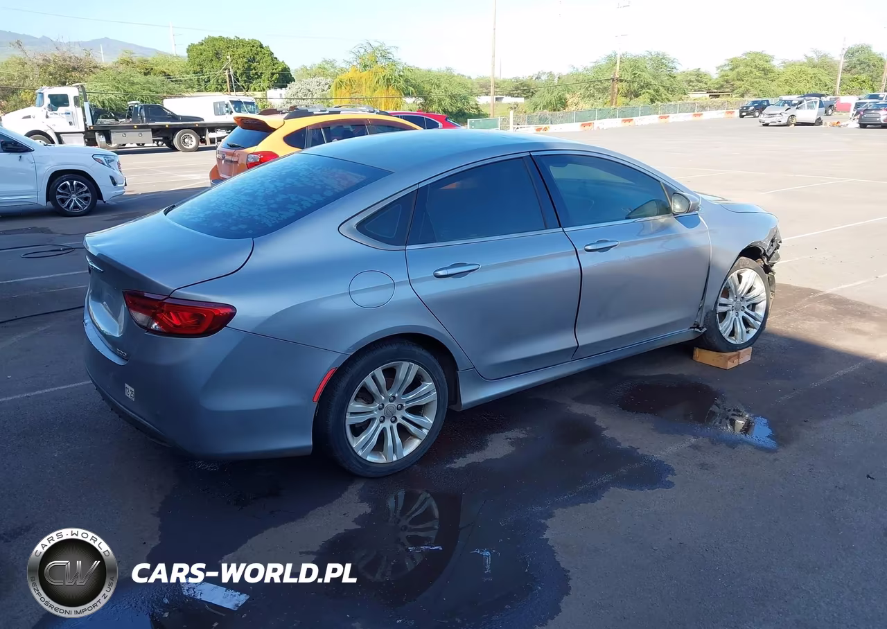 2015 Chrysler 200 Limited VIN:1C3CCCAB8FN663614 - 4