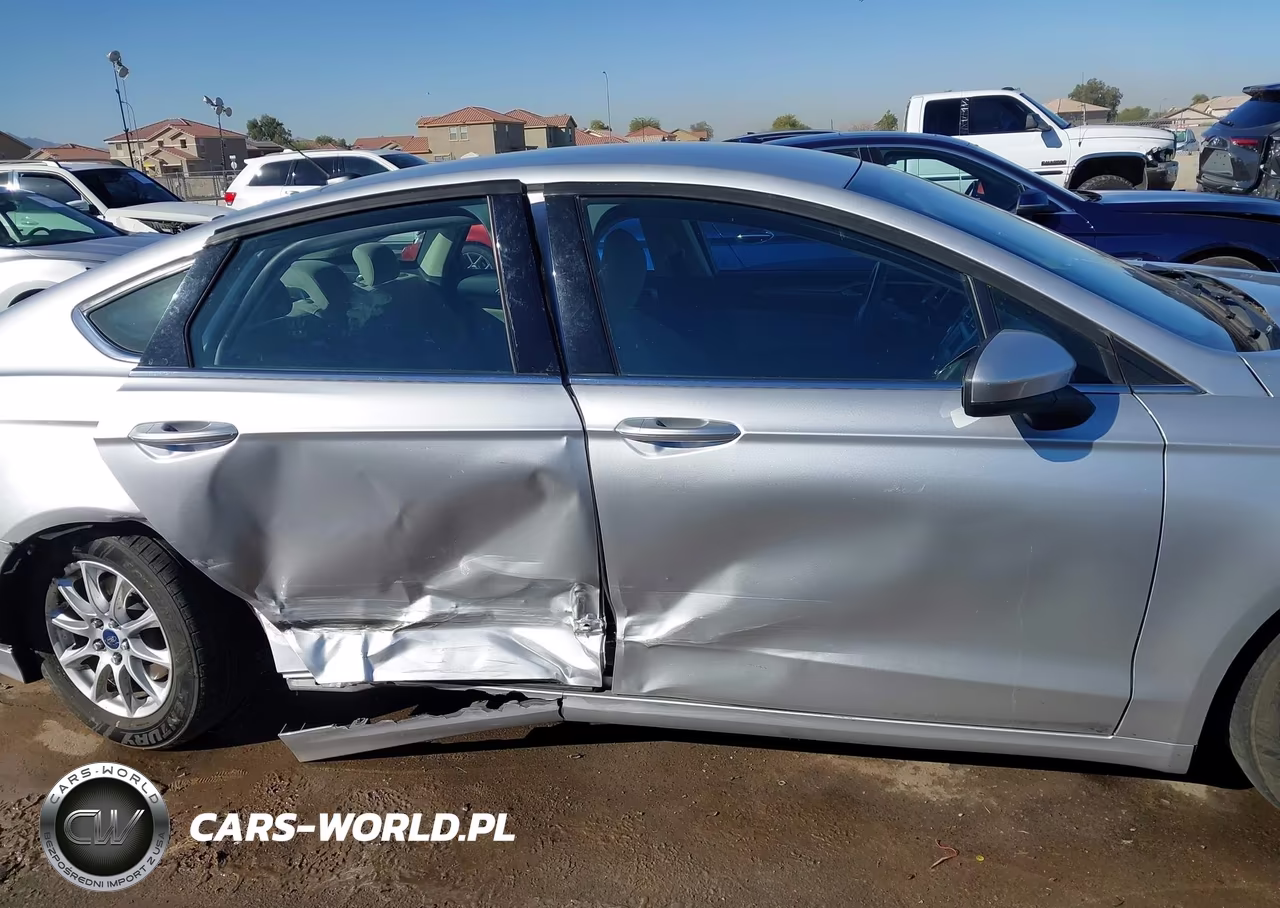 2017 Ford Fusion S VIN:3FA6P0G70HR196130 - 13