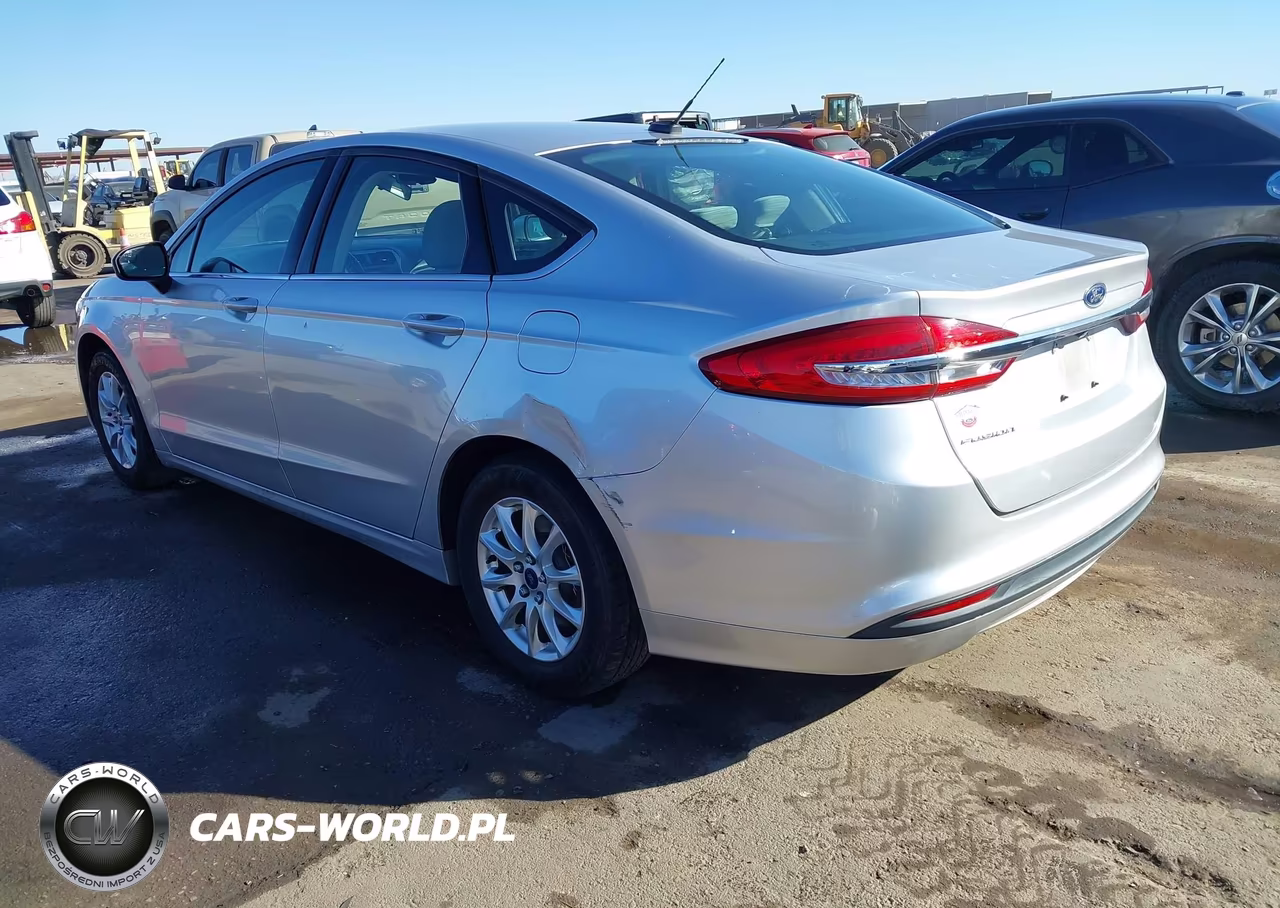 2017 Ford Fusion S VIN:3FA6P0G70HR196130 - 3