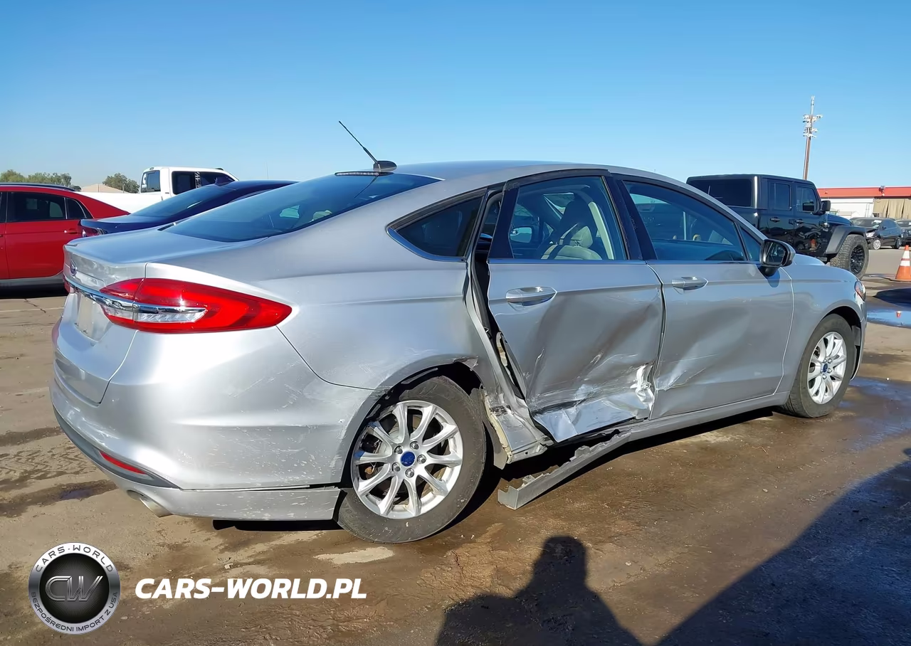 2017 Ford Fusion S VIN:3FA6P0G70HR196130 - 6