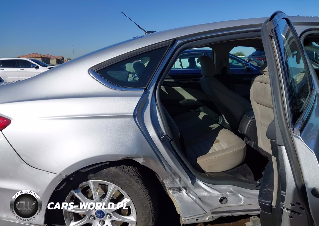 2017 Ford Fusion S VIN:3FA6P0G70HR196130 - 8
