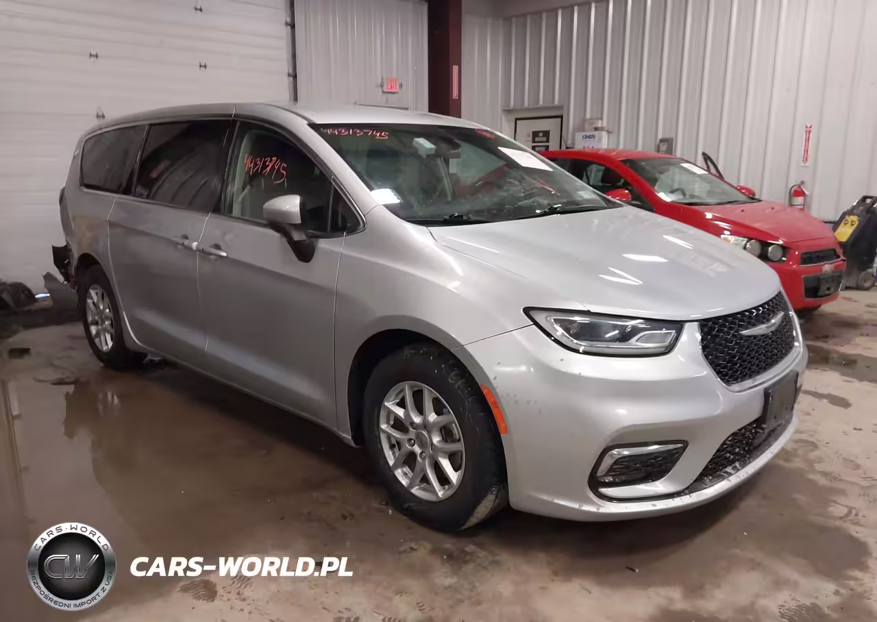 2023 Chrysler Pacifica Touring L