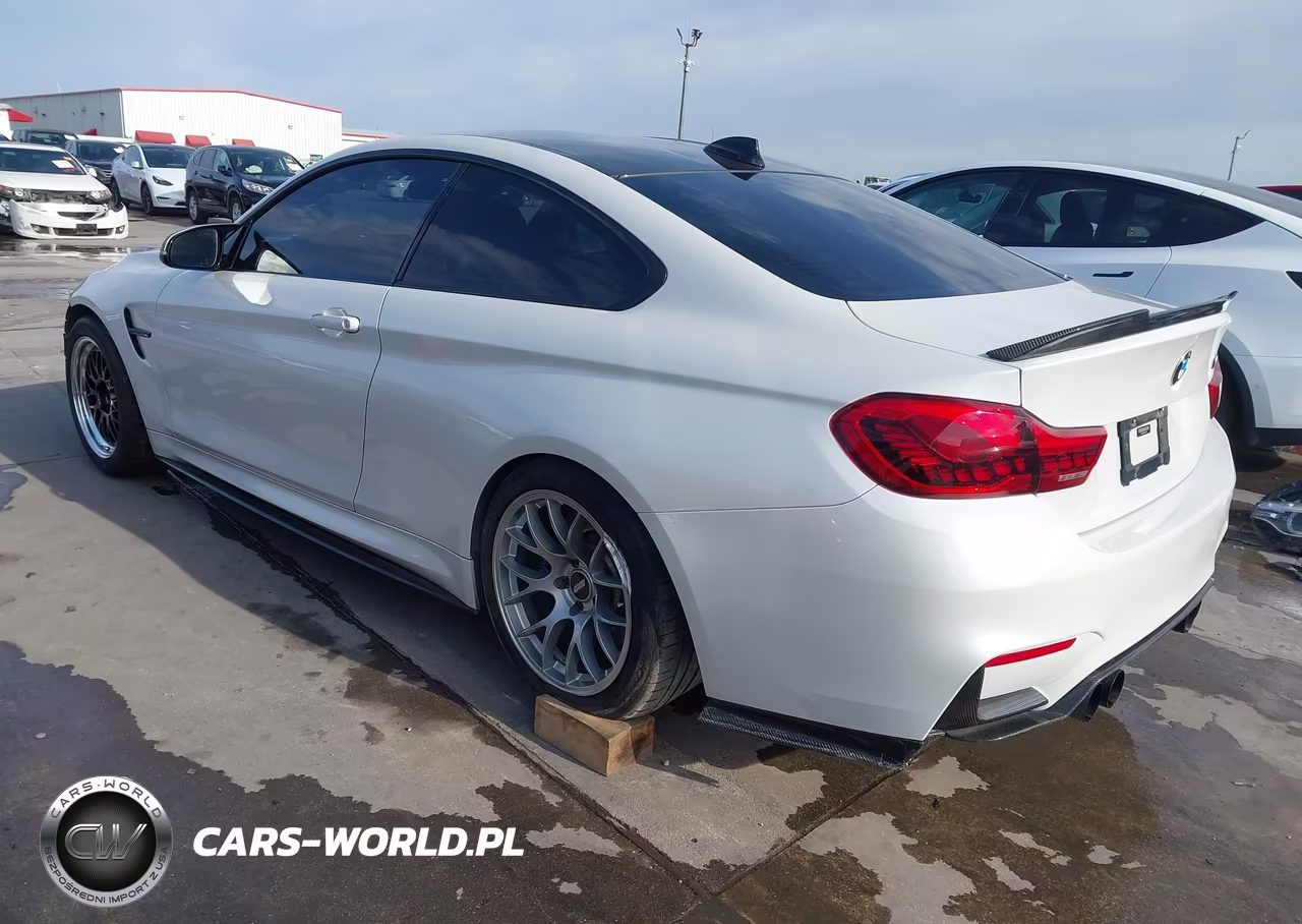 2016 BMW M4 VIN:WBS3R9C5XGK335708 - 3