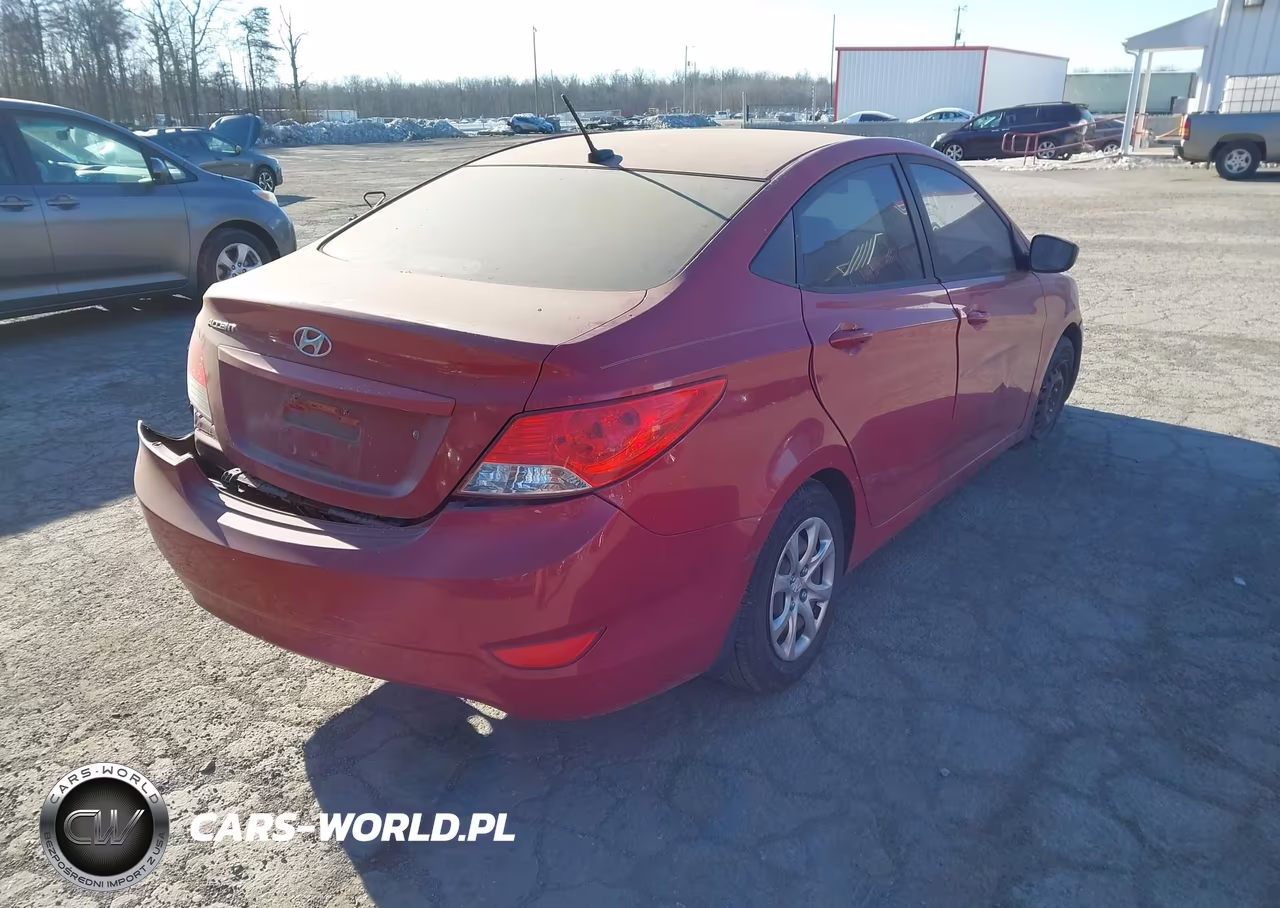 2013 Hyundai Accent Gls VIN:KMHCT4AE5DU305509 - 4